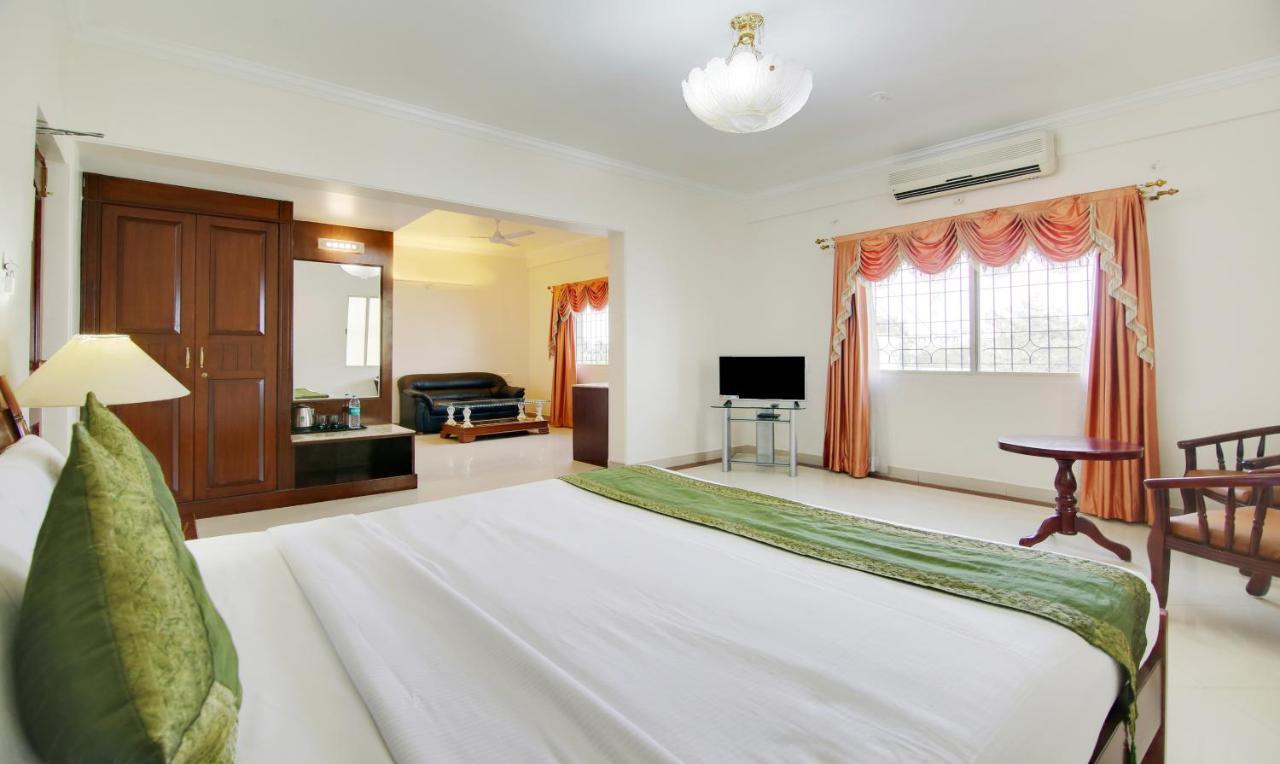 Treebo Trend President Suites Bengalúr Exteriér fotografie